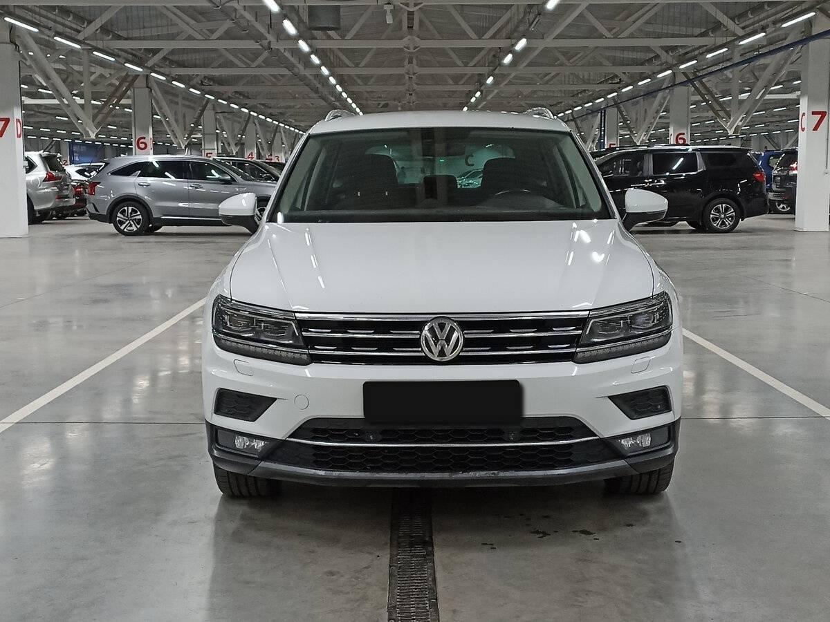 Volkswagen Tiguan, 2018 - фото №2