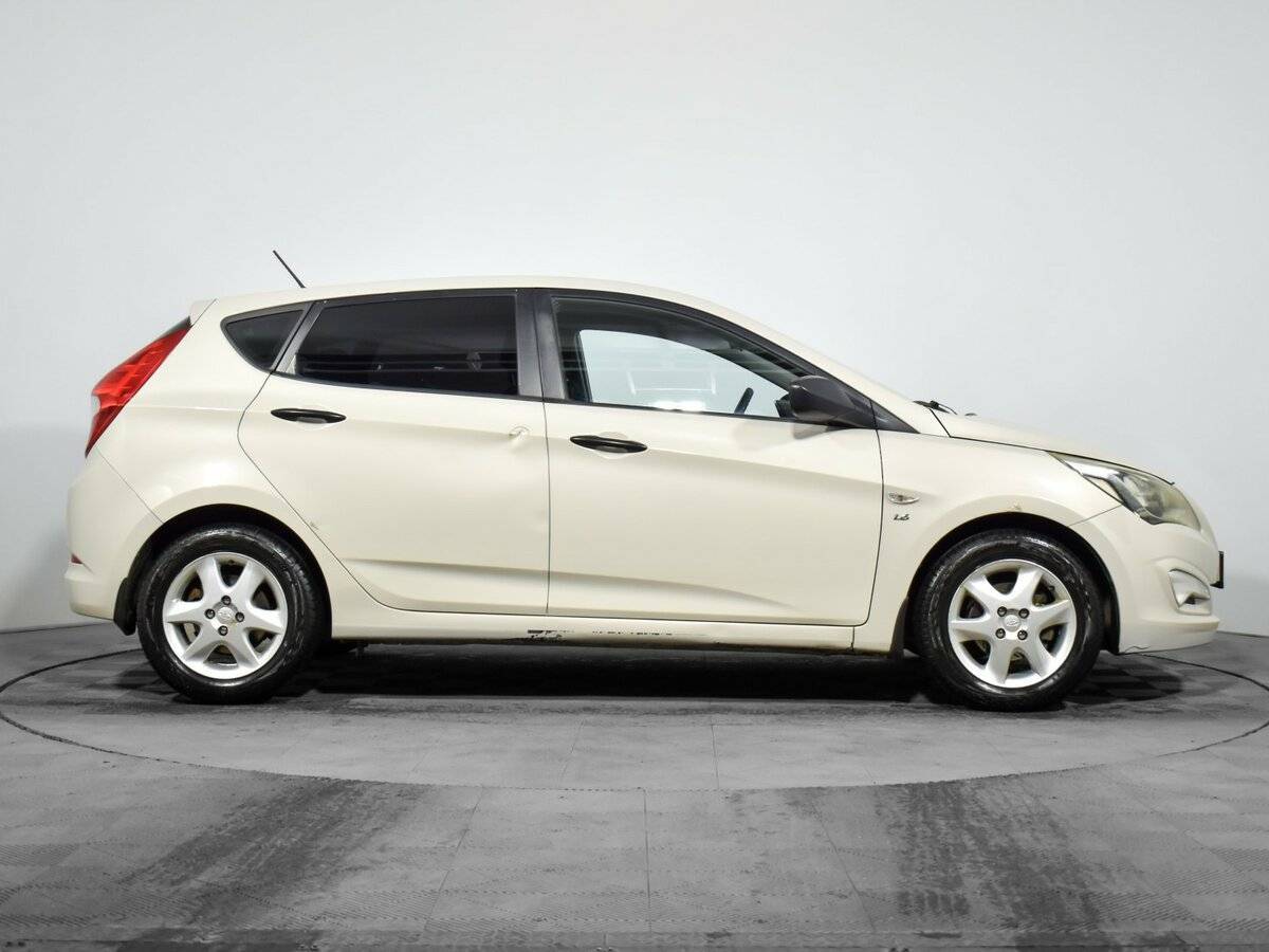 Hyundai Solaris, 2015 - фото №4