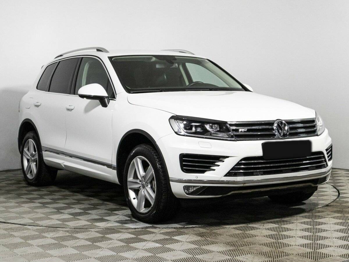 Volkswagen Touareg, 2015 - фото №3