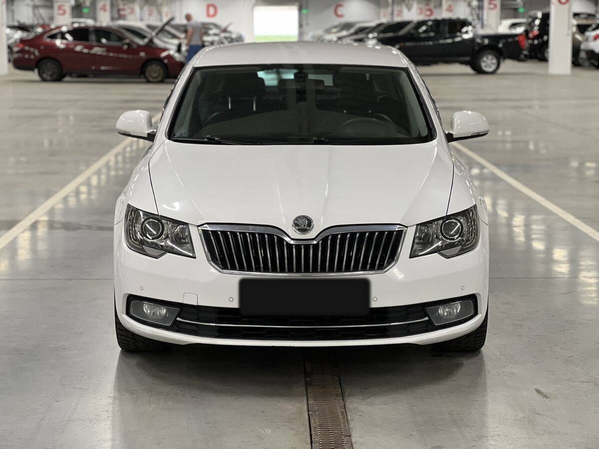 Skoda Superb DSG, 2014 - фото №2
