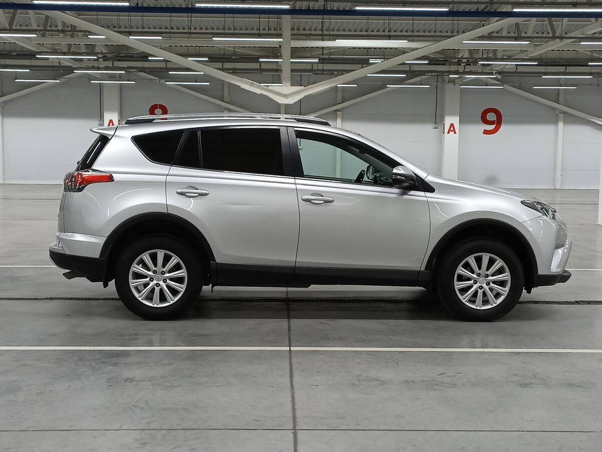 Toyota RAV4, 2019 - фото №4