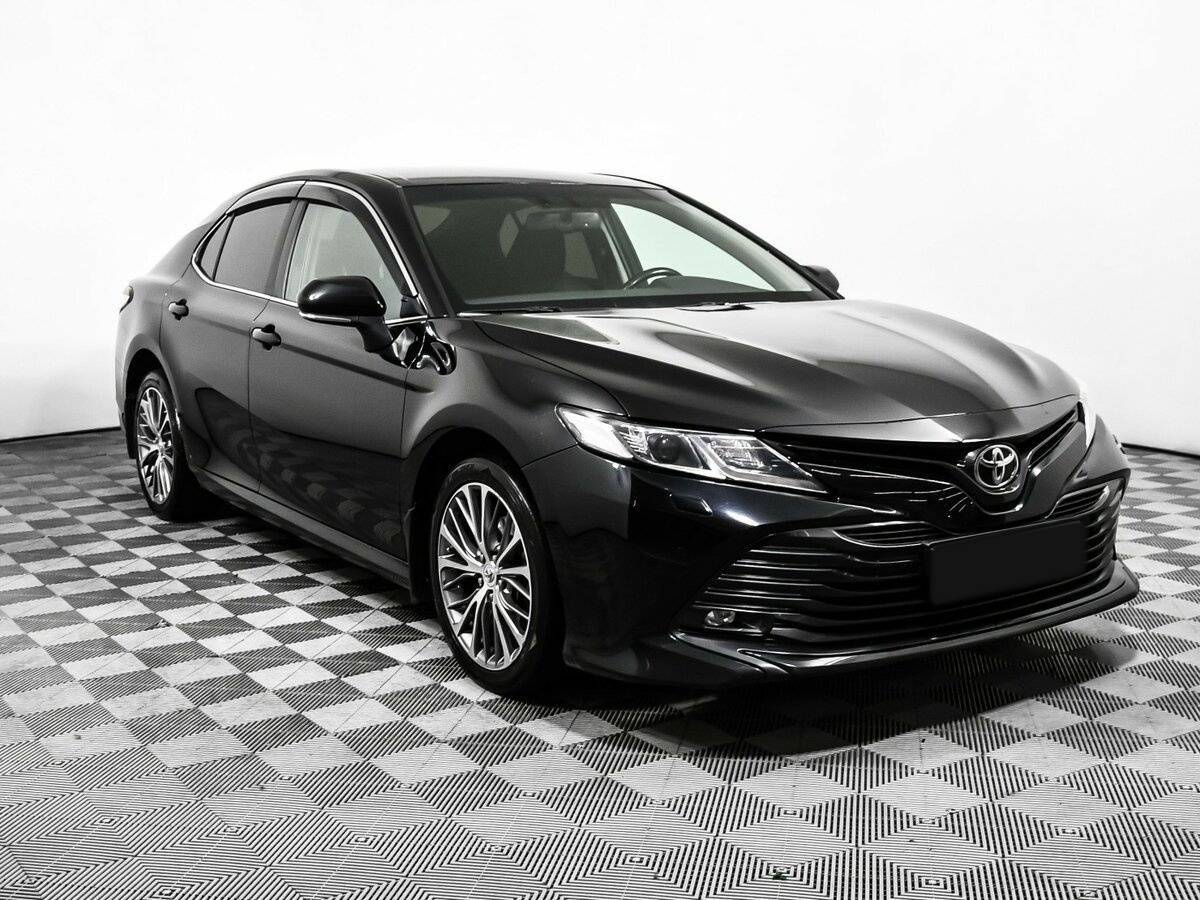 Toyota Camry, 2019 - фото №3