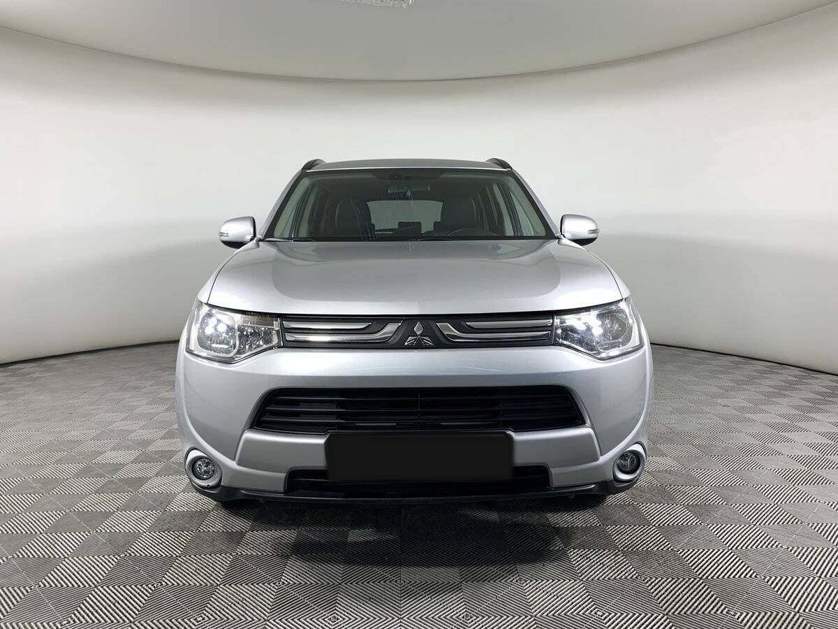 Mitsubishi Outlander, 2013 - фото №2