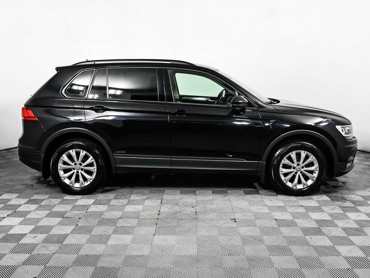 Volkswagen Tiguan, 2020 - фото №4