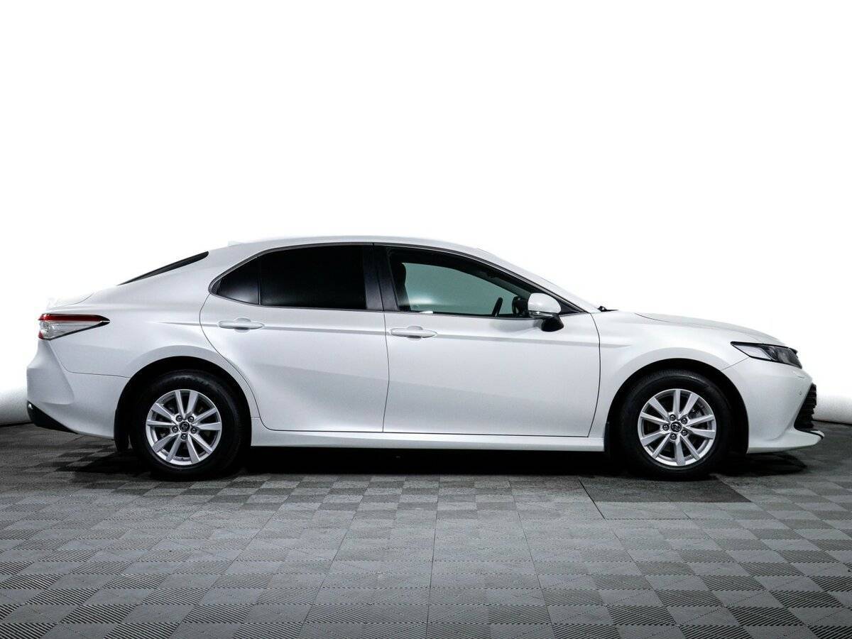 Toyota Camry, 2019 - фото №4