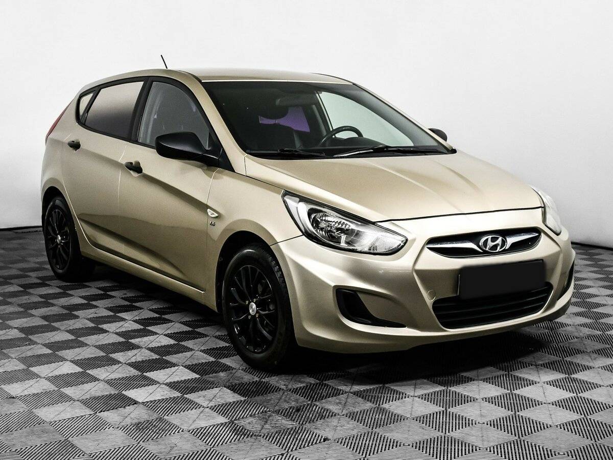 Hyundai Solaris, 2012 - фото №3