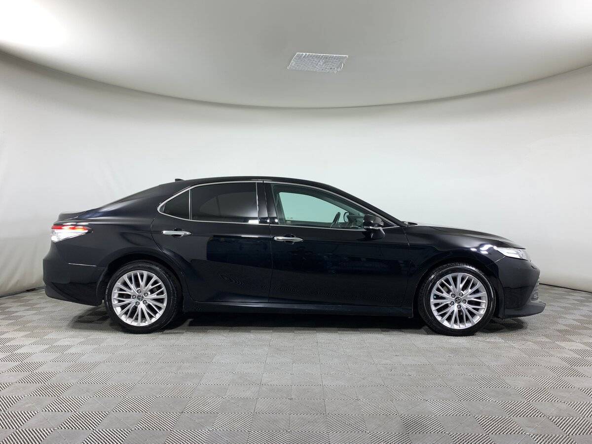 Toyota Camry, 2018 - фото №4