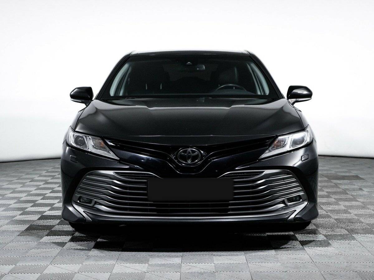 Toyota Camry, 2018 - фото №4