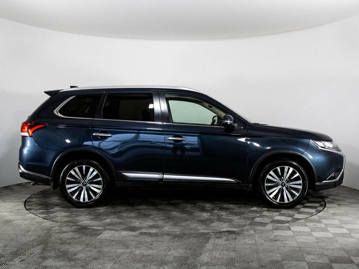 Mitsubishi Outlander, 2020 - фото №4