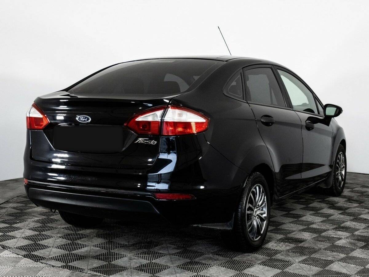 Ford Fiesta, 2015 - фото №4