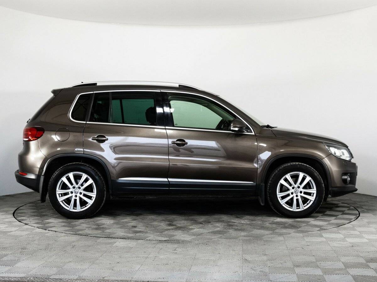 Volkswagen Tiguan, 2014 - фото №4