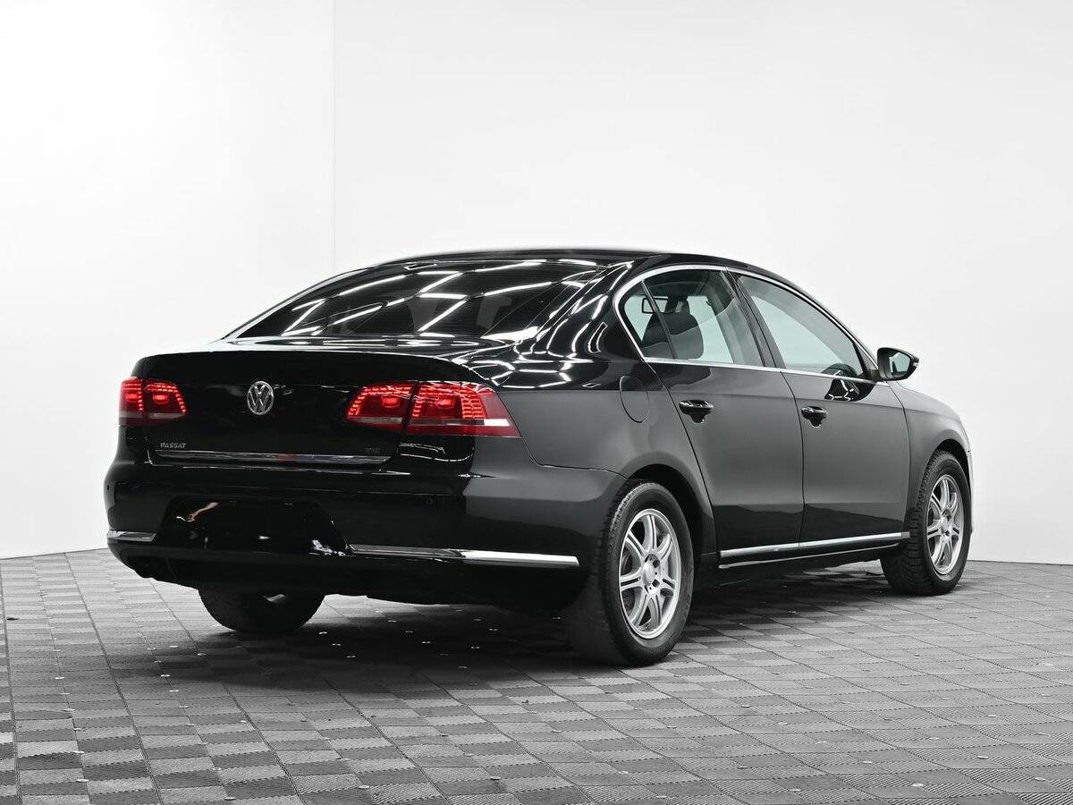 Volkswagen Passat, 2012 - фото №4