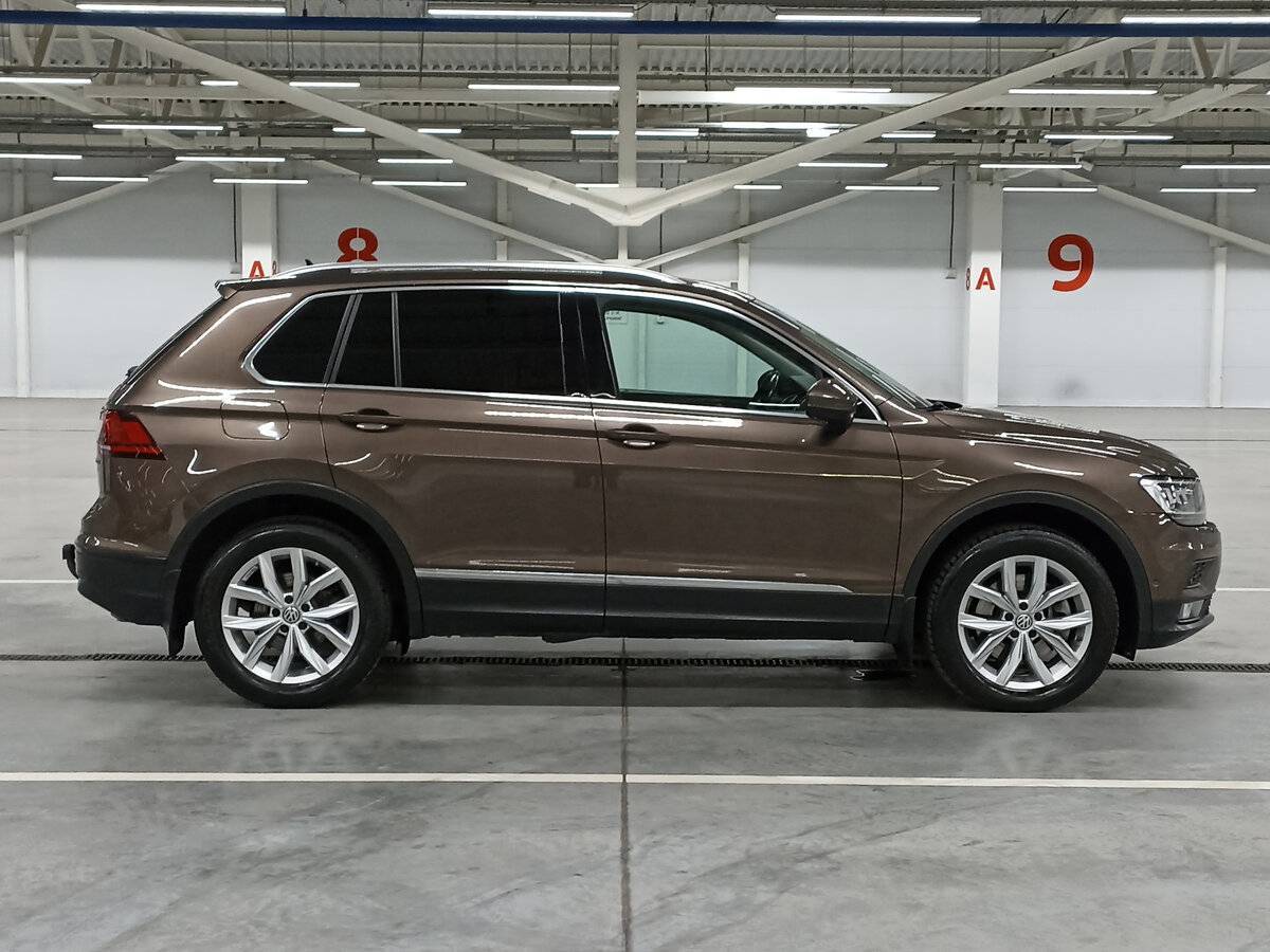 Volkswagen Tiguan, 2020 - фото №4