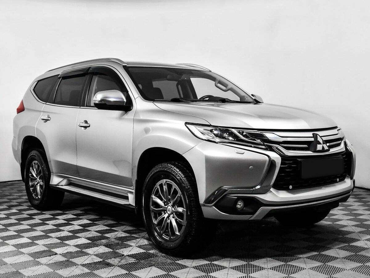 Mitsubishi Pajero Sport, 2017 - фото №3