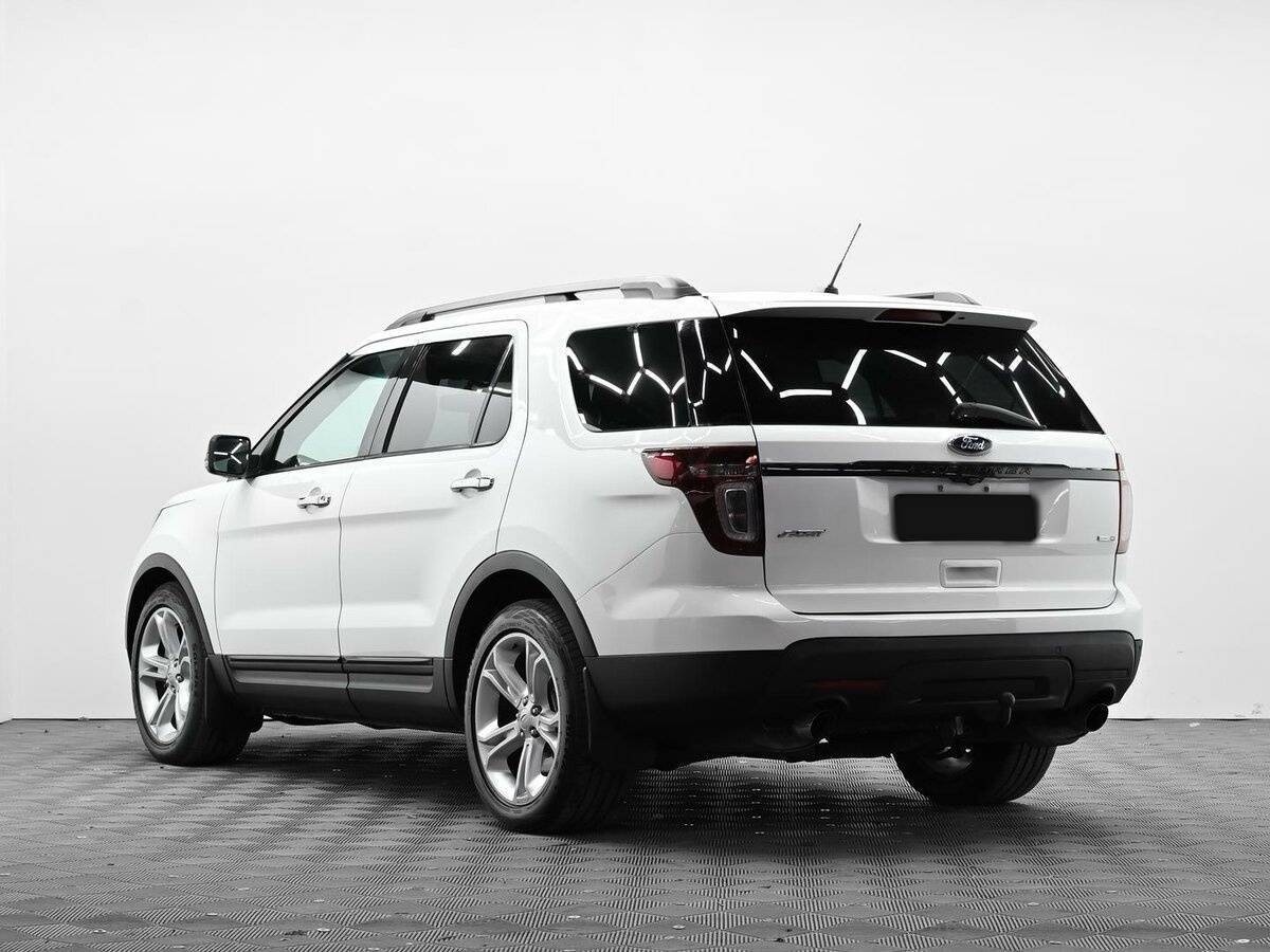 Ford Explorer Sport, 2013 - фото №3