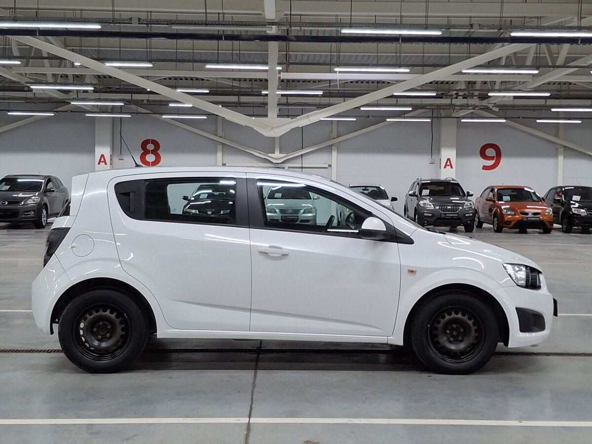 Chevrolet Aveo II, 2015 - фото №4