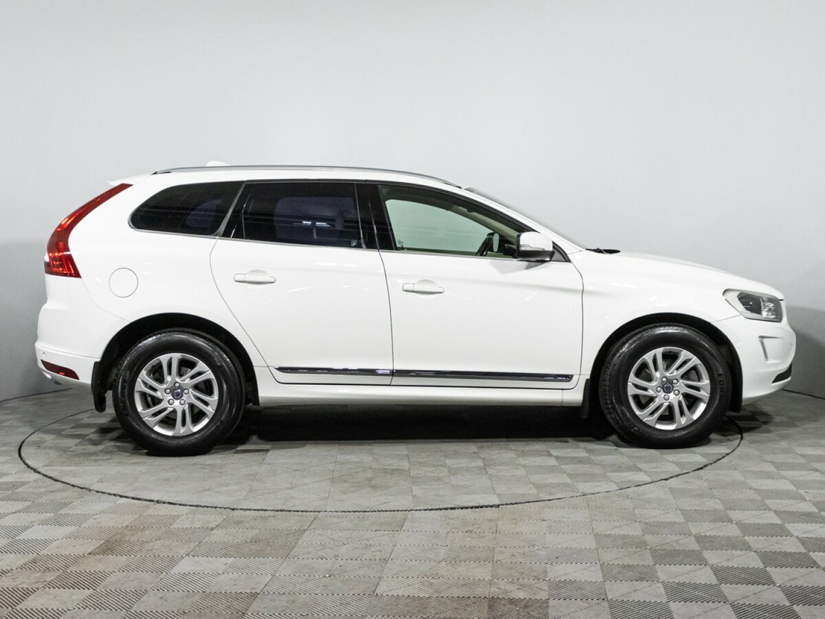 Volvo XC60 I Рестайлинг, 2016 - фото №4