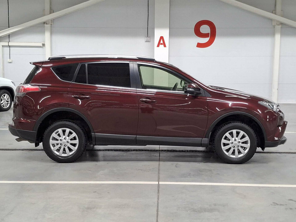 Toyota RAV4 IV (XA40) Рестайлинг, 2016 - фото №4