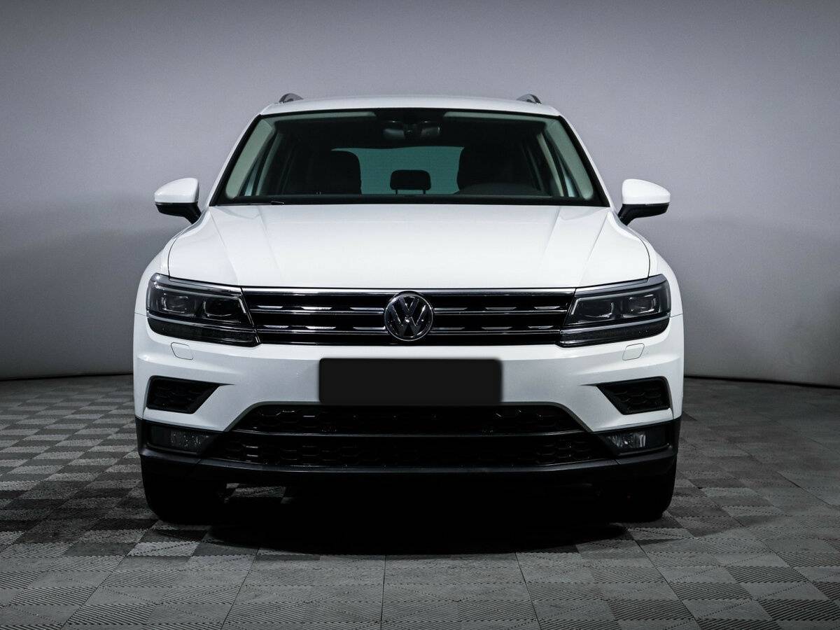 Volkswagen Tiguan II, 2018 - фото №2
