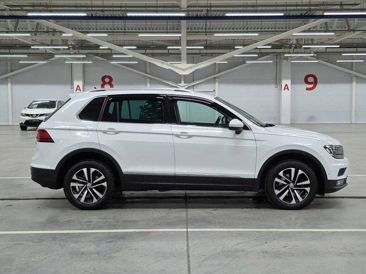Volkswagen Tiguan II, 2020 - фото №4
