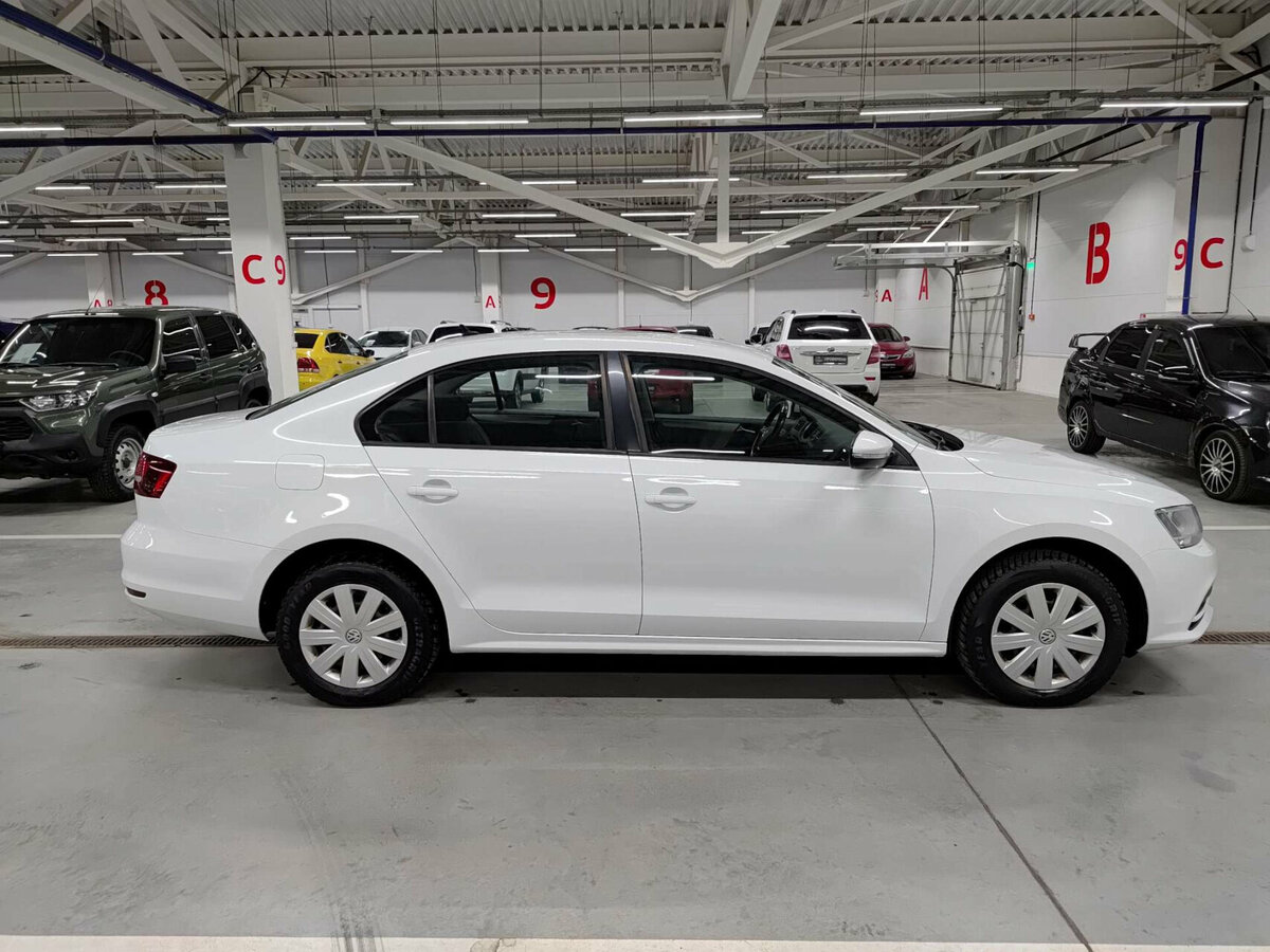 Volkswagen Jetta VI Рестайлинг, 2016 - фото №4