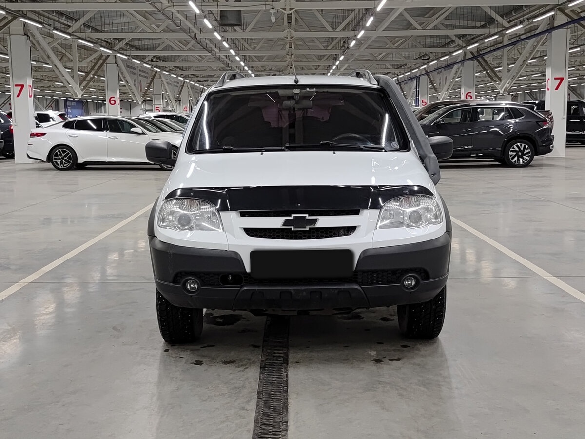 Chevrolet Niva I Рестайлинг, 2017 - фото №2