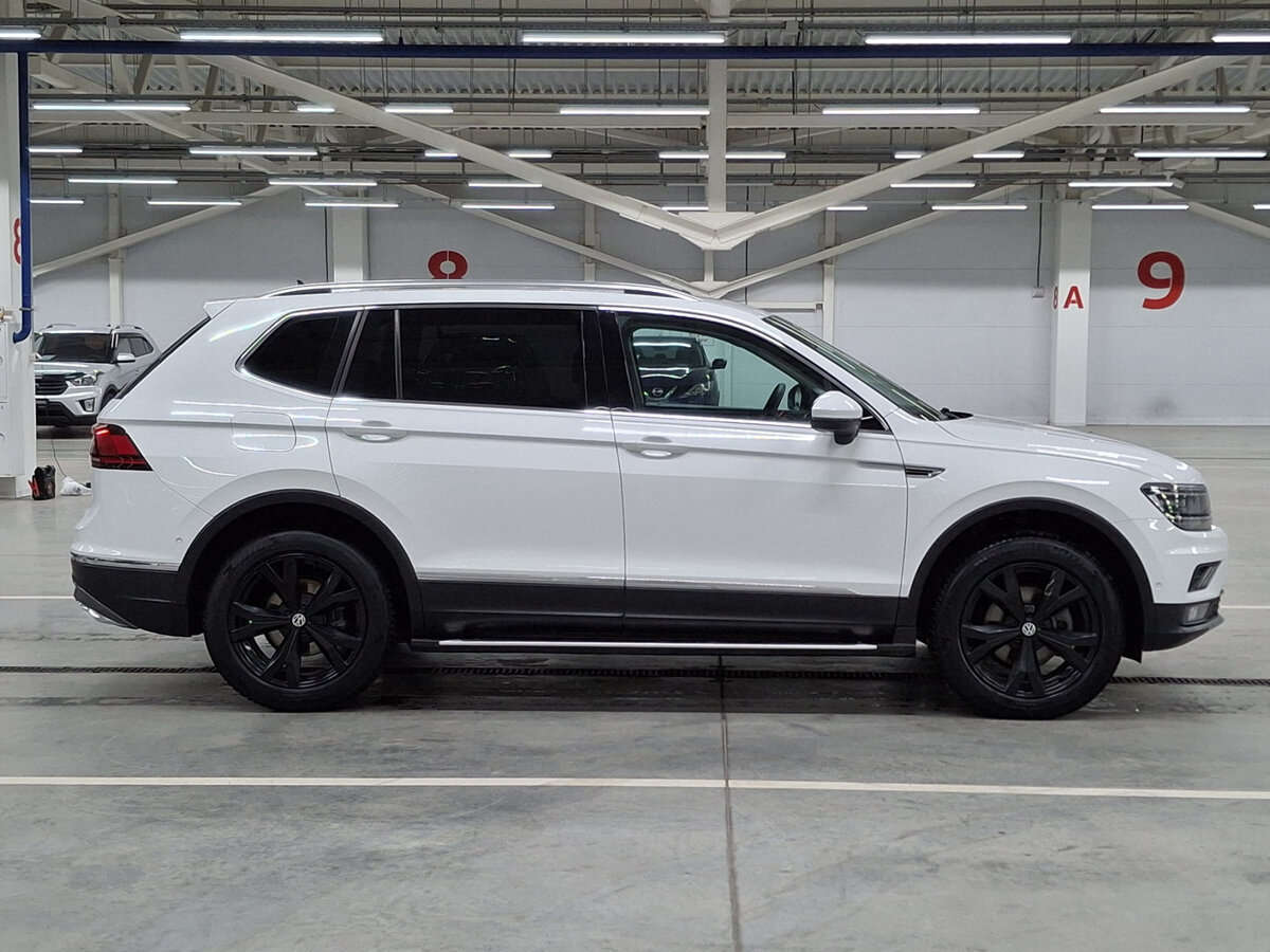 Volkswagen Tiguan Allspace II, 2018 - фото №4