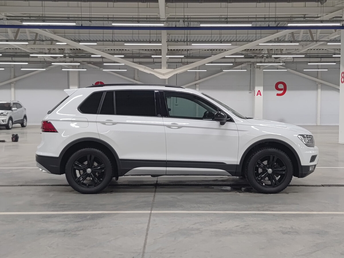 Volkswagen Tiguan II, 2019 - фото №4