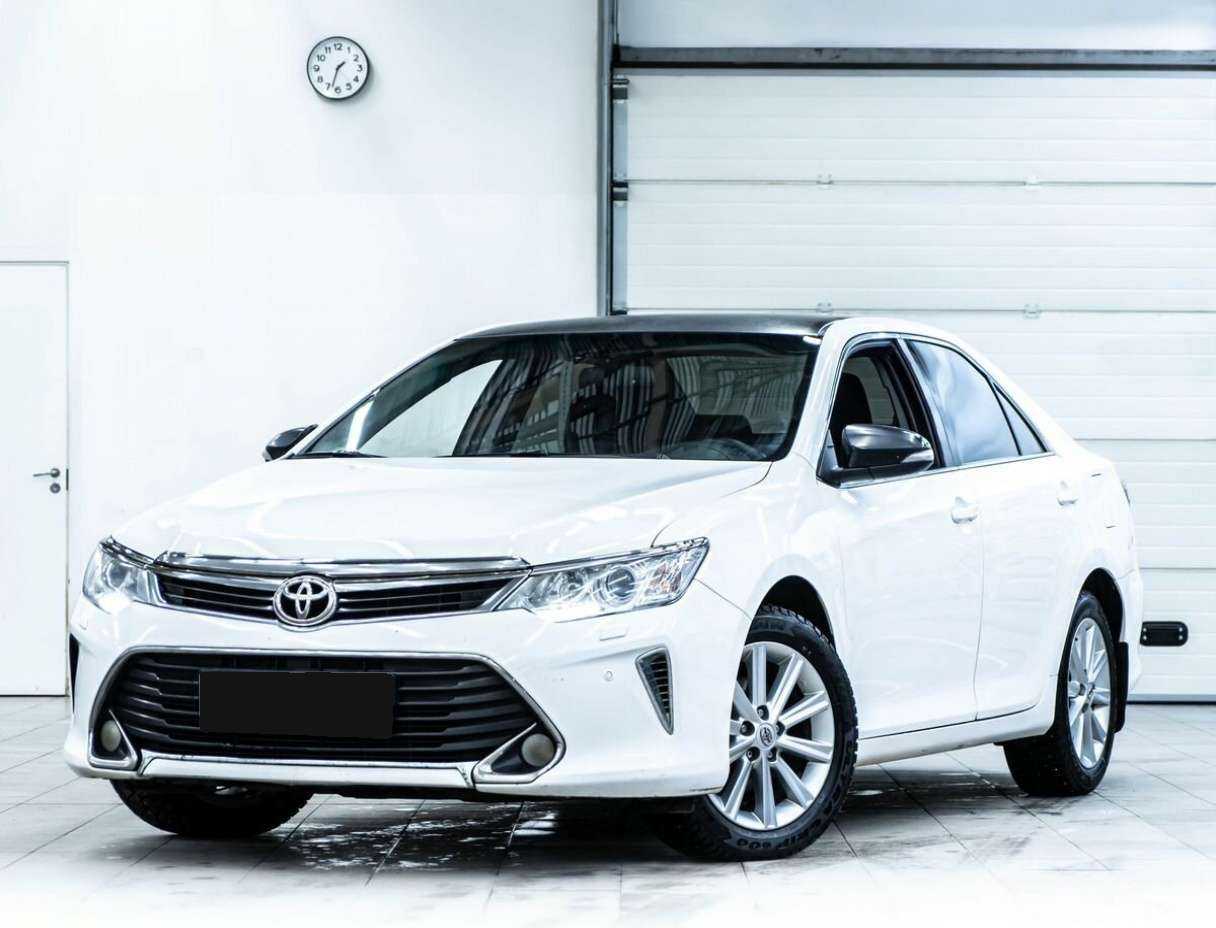 Toyota Camry, 2016