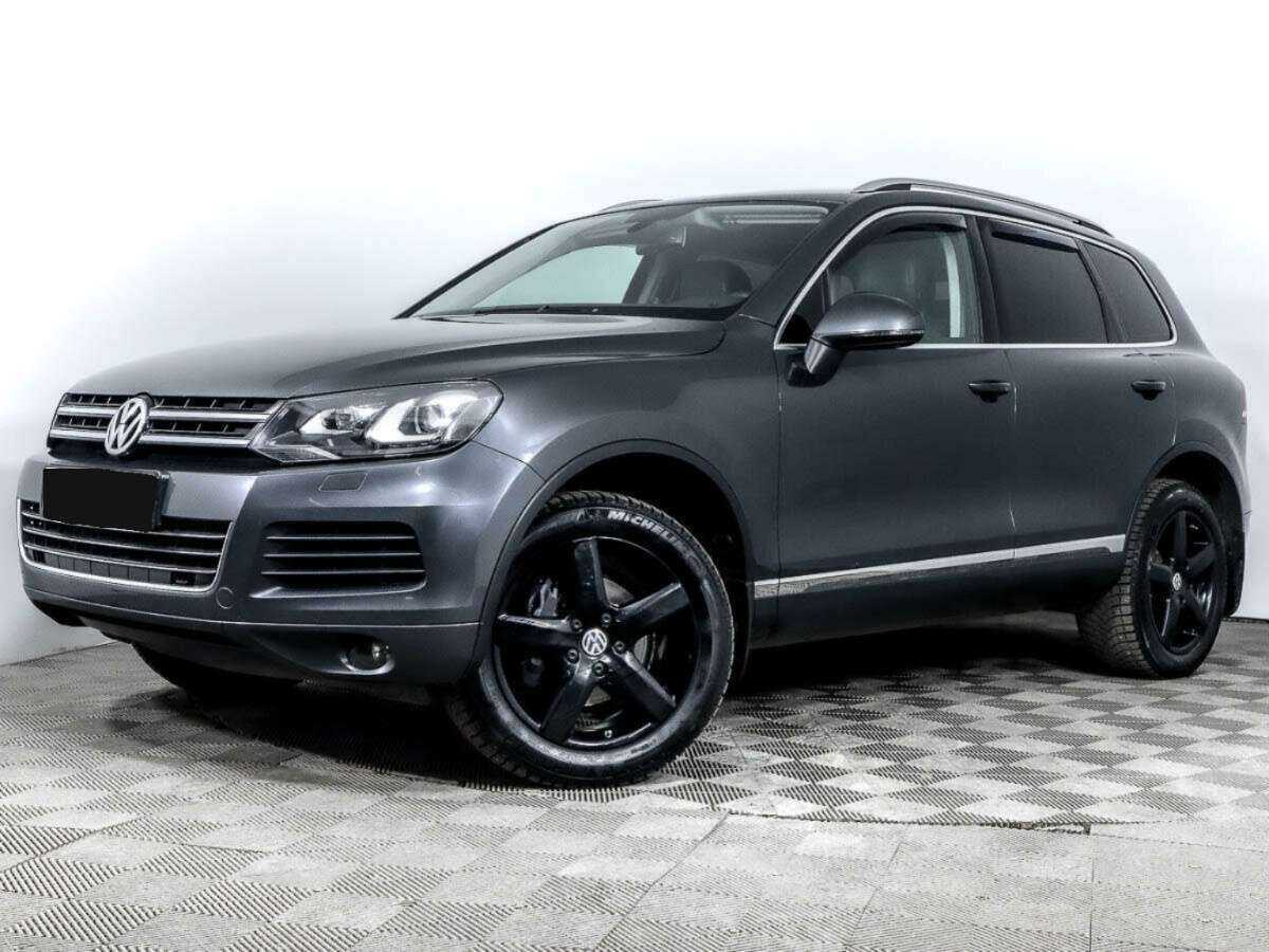 Volkswagen Touareg, 2012 - фото №1
