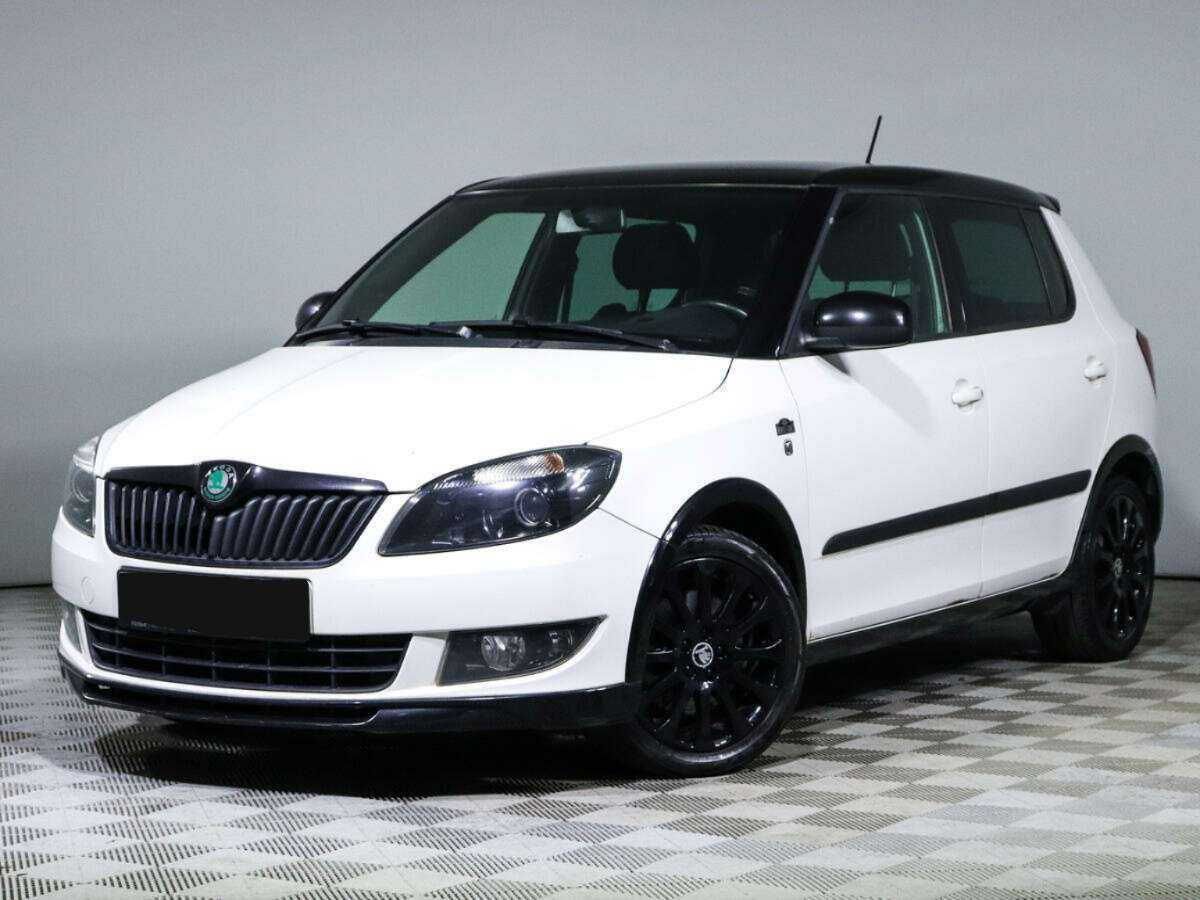 Skoda Fabia, 2012 - фото №1