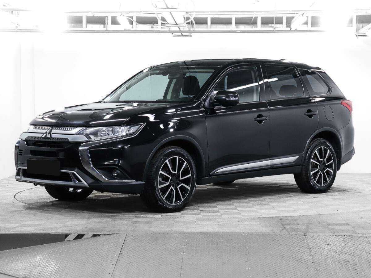 Mitsubishi Outlander, 2018 - фото №1