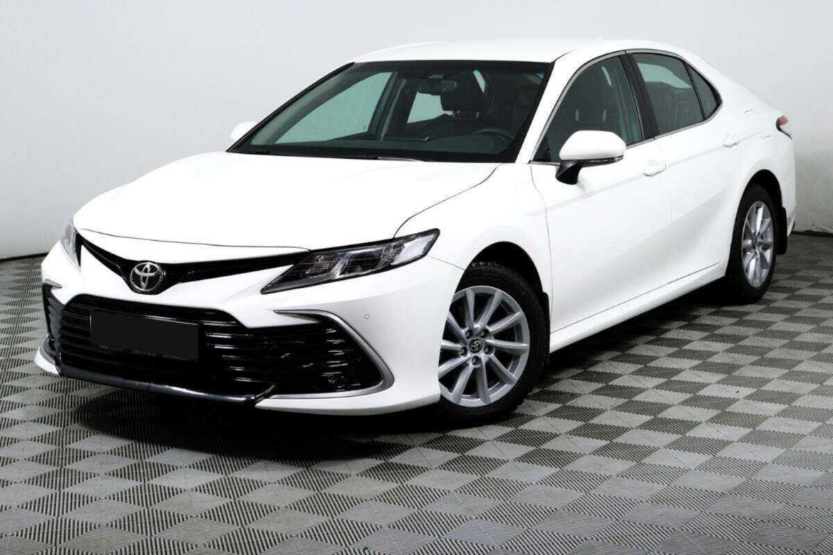 Toyota Camry, 2021 - фото №1