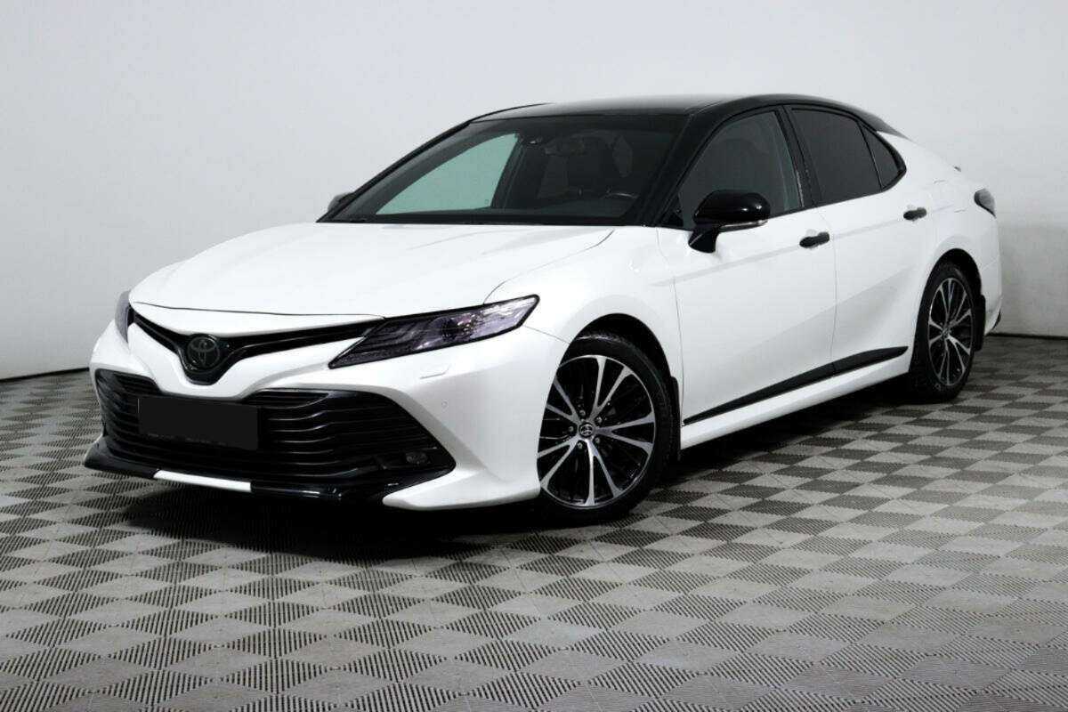 Toyota Camry, 2021 - фото №1