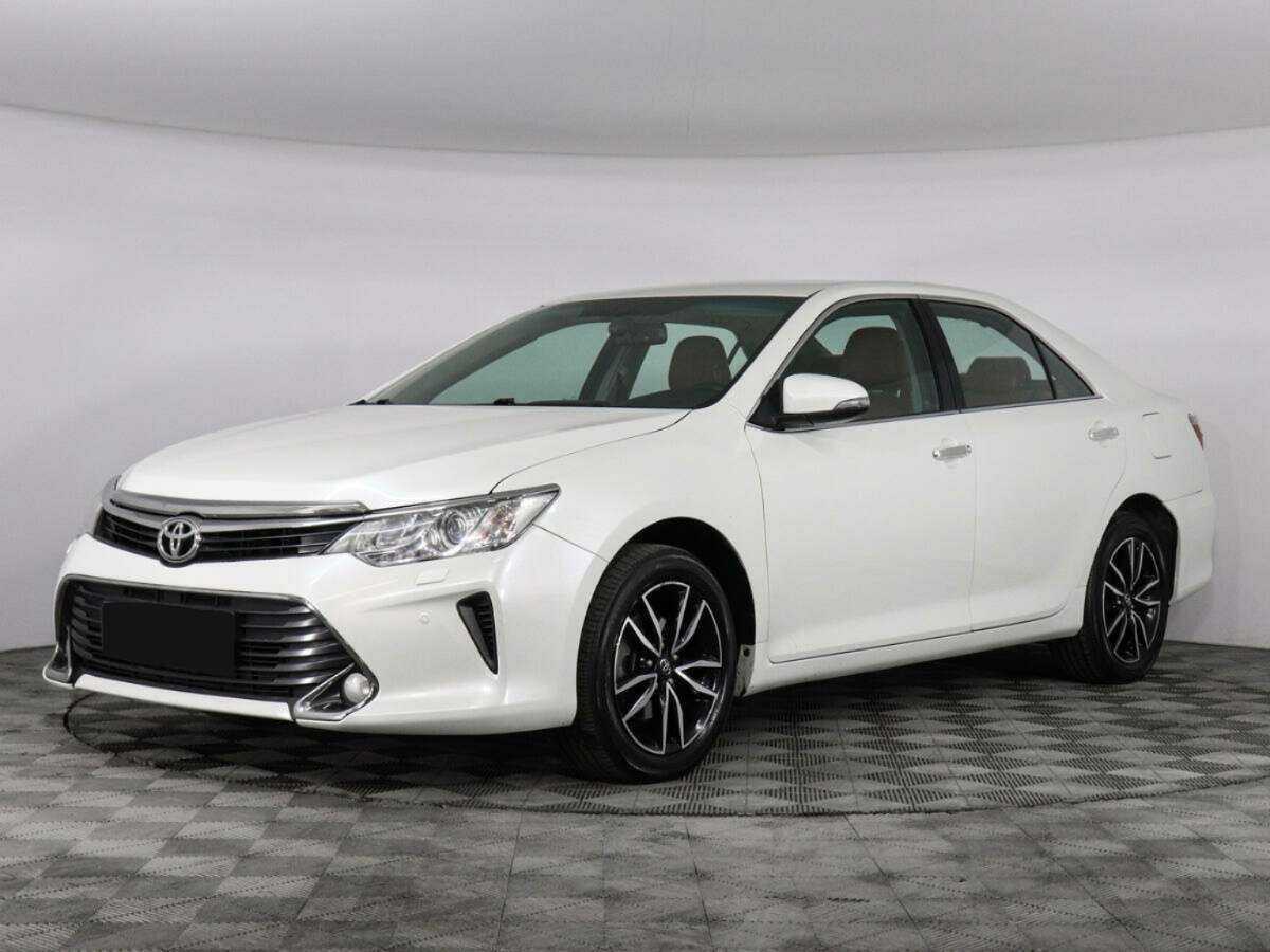Toyota Camry, 2016