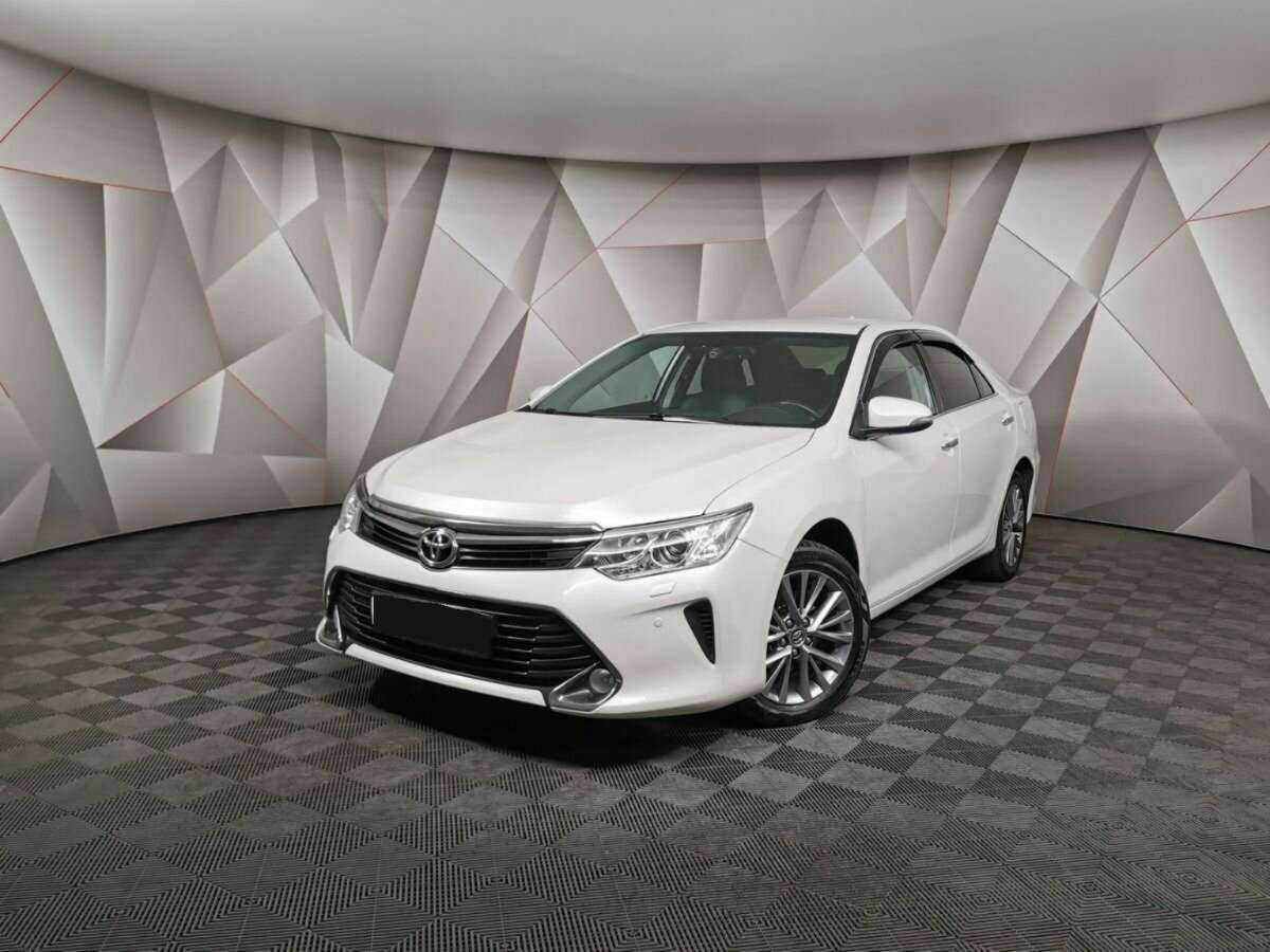 Toyota Camry, 2016