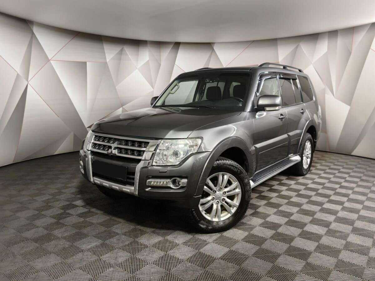 Mitsubishi Pajero, 2015
