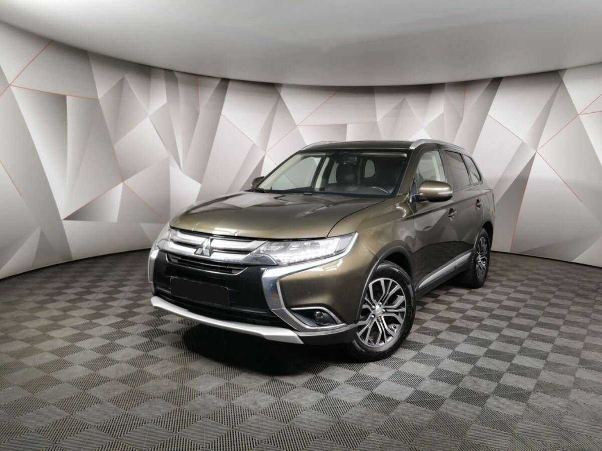 Mitsubishi Outlander, 2018 - фото №1