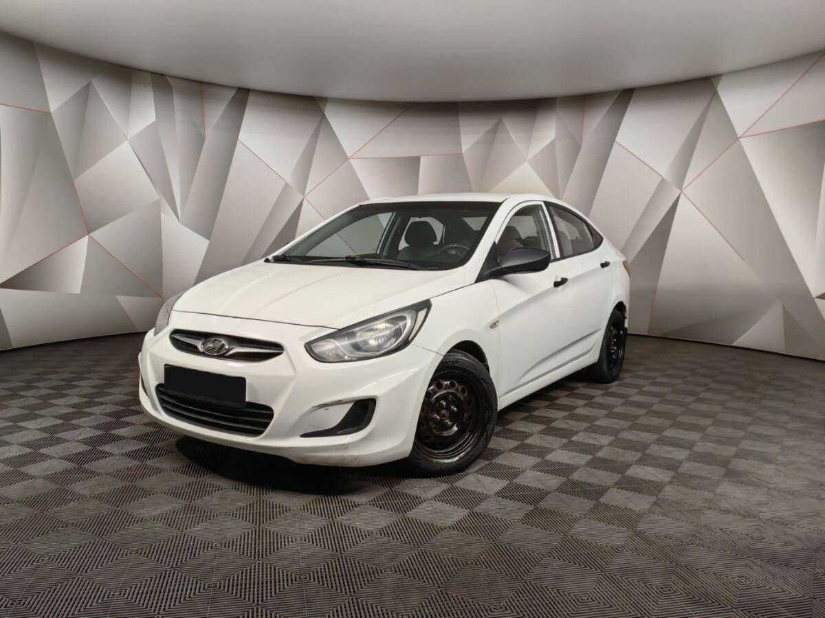 Hyundai Solaris, 2013 - фото №1