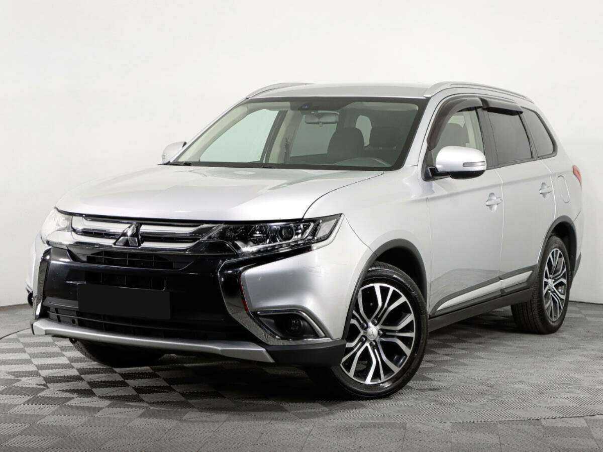 Mitsubishi Outlander, 2018 - фото №1