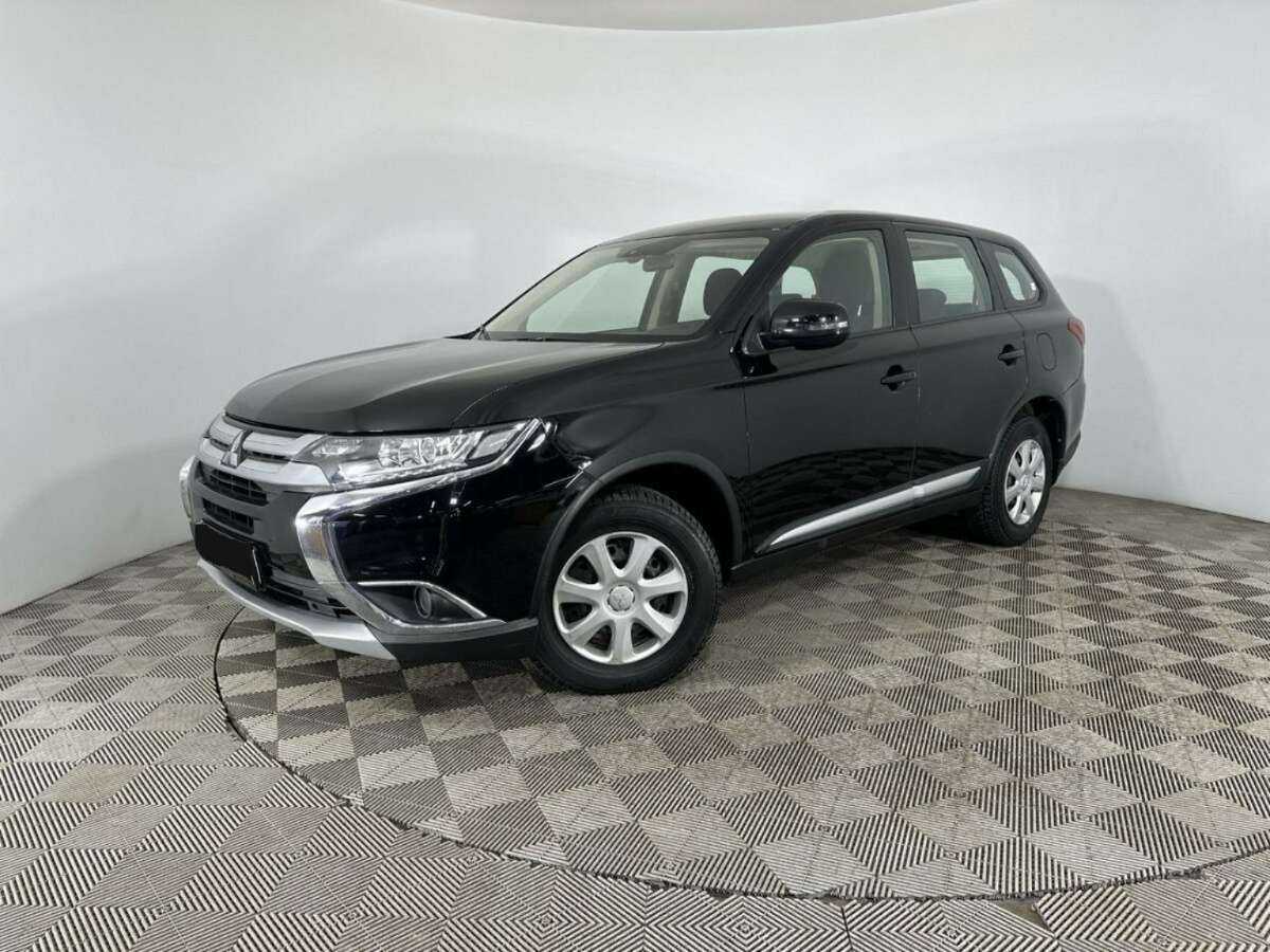 Mitsubishi Outlander, 2017 - фото №1
