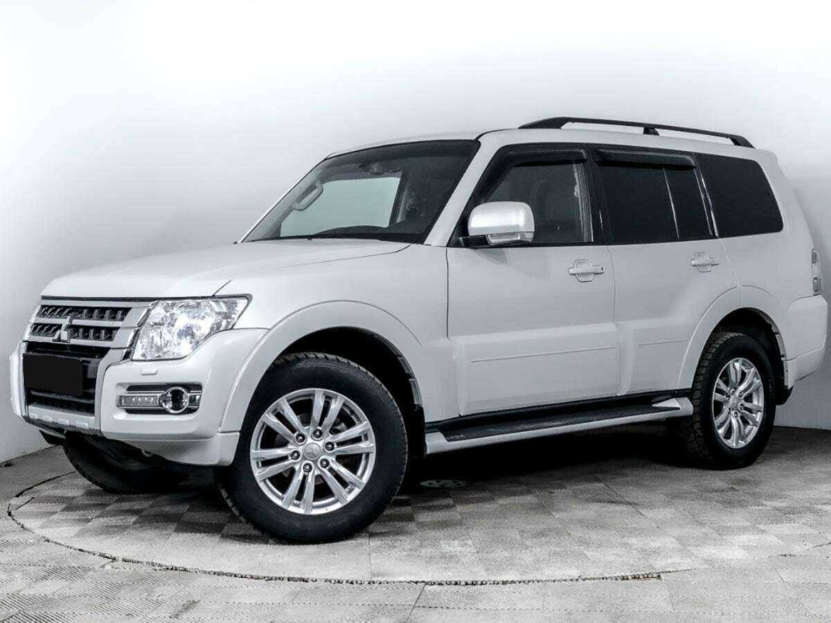 Mitsubishi Pajero, 2015