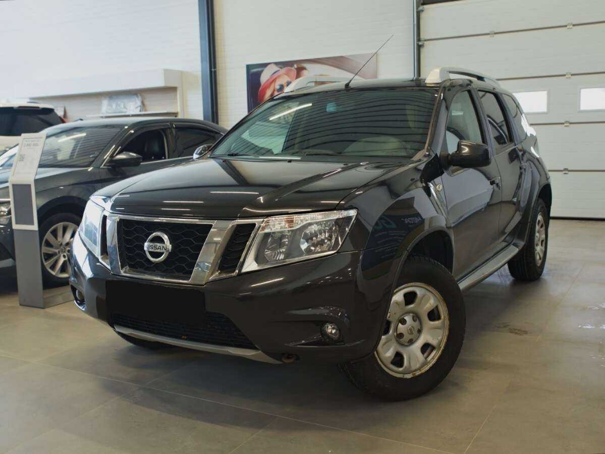 Nissan Terrano, 2017 - фото №1