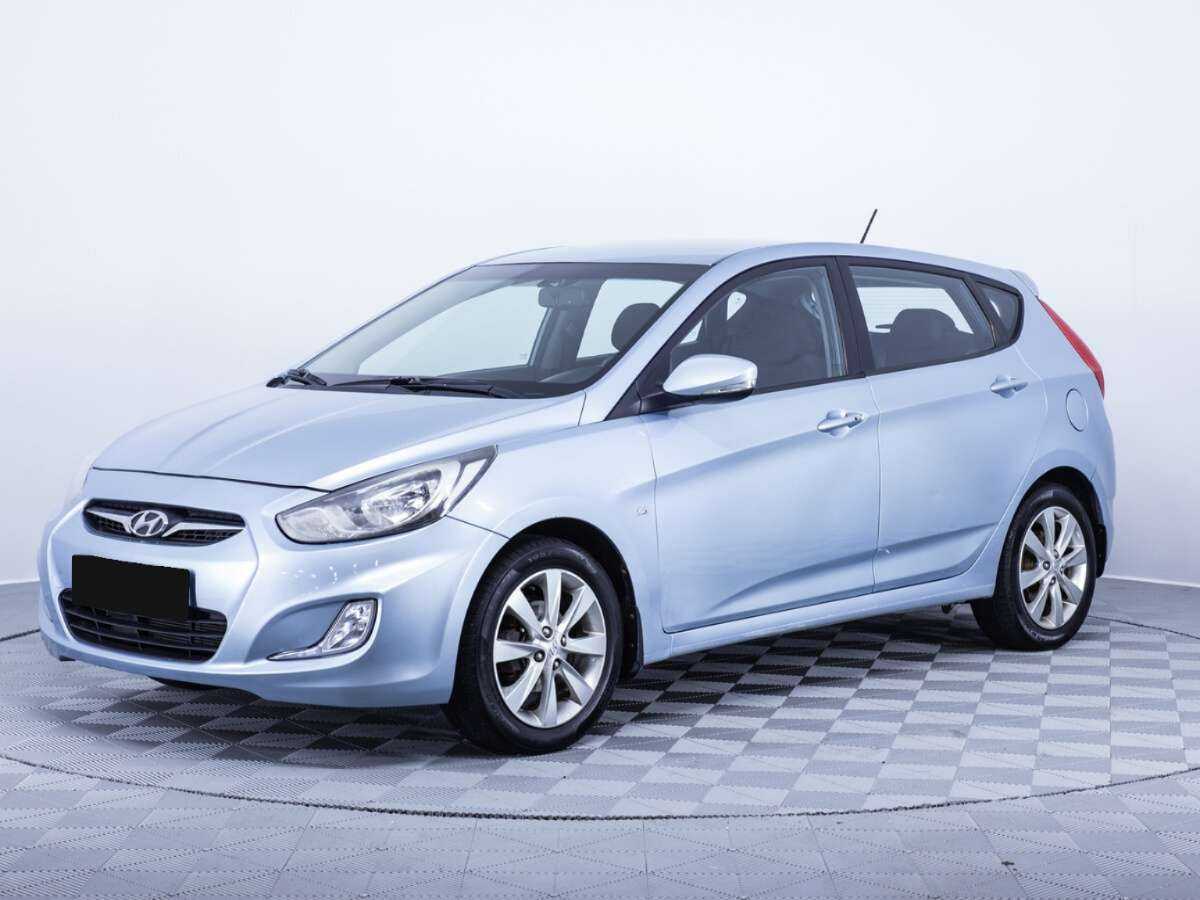 Hyundai Solaris, 2012 - фото №1