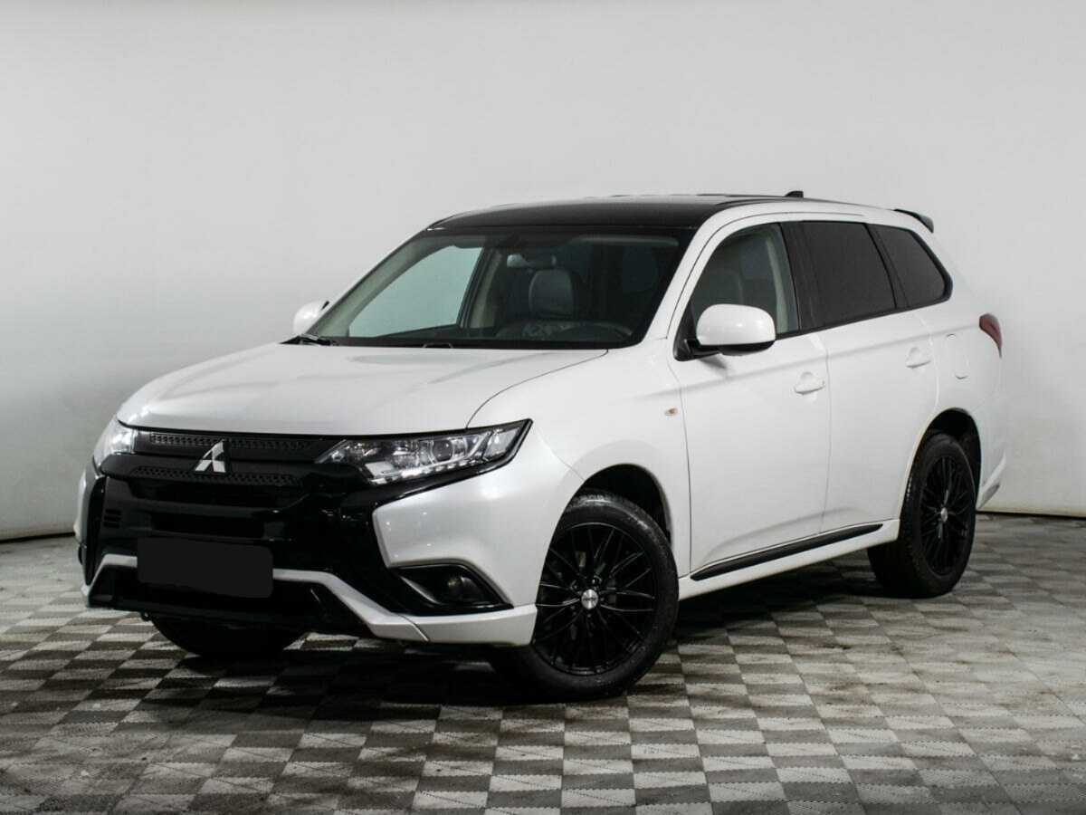 Mitsubishi Outlander, 2022 - фото №1