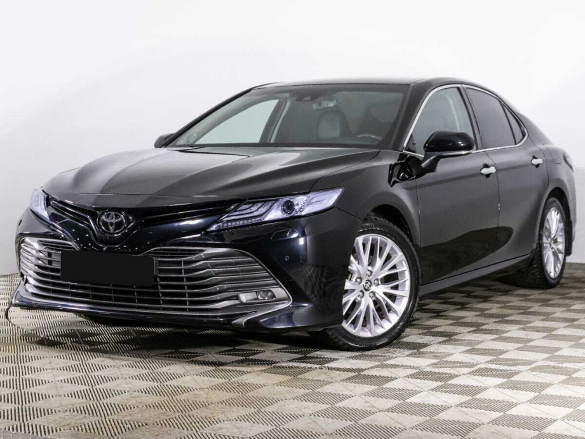 Toyota Camry, 2020 - фото №1