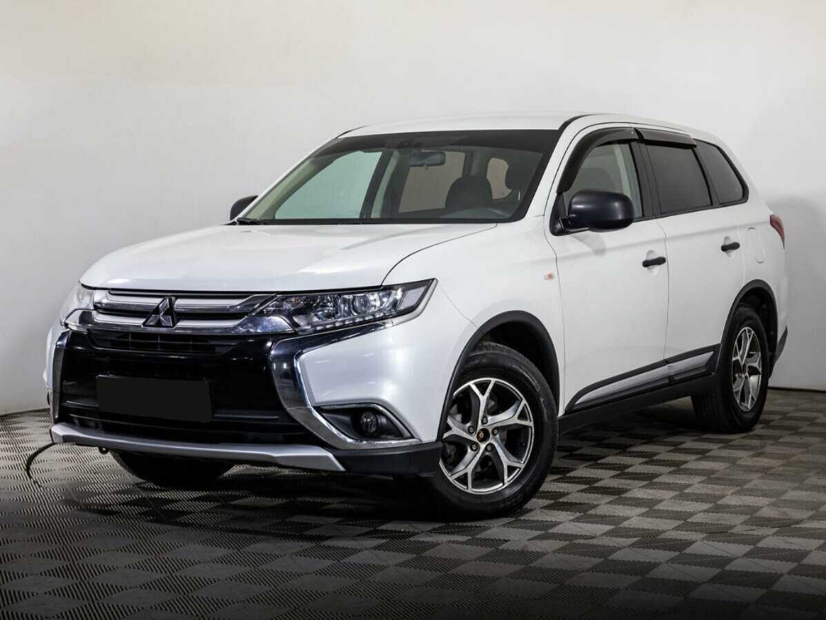 Mitsubishi Outlander, 2018 - фото №1