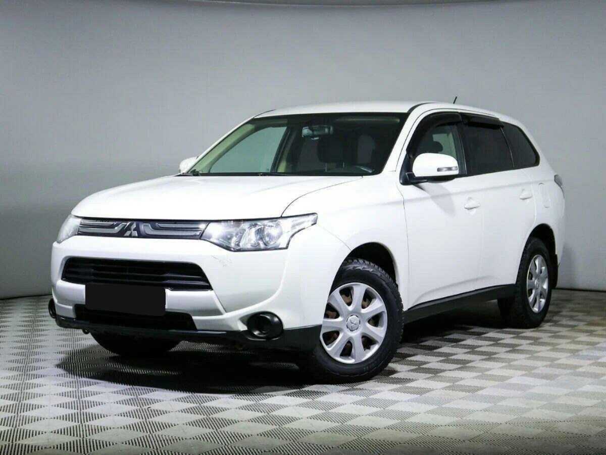 Mitsubishi Outlander, 2012 - фото №1
