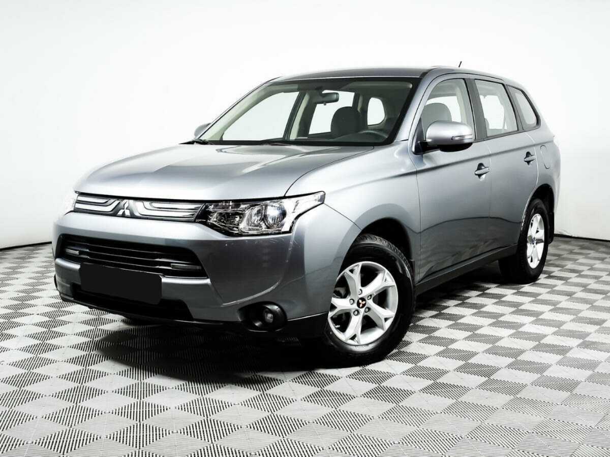 Mitsubishi Outlander, 2013 - фото №1