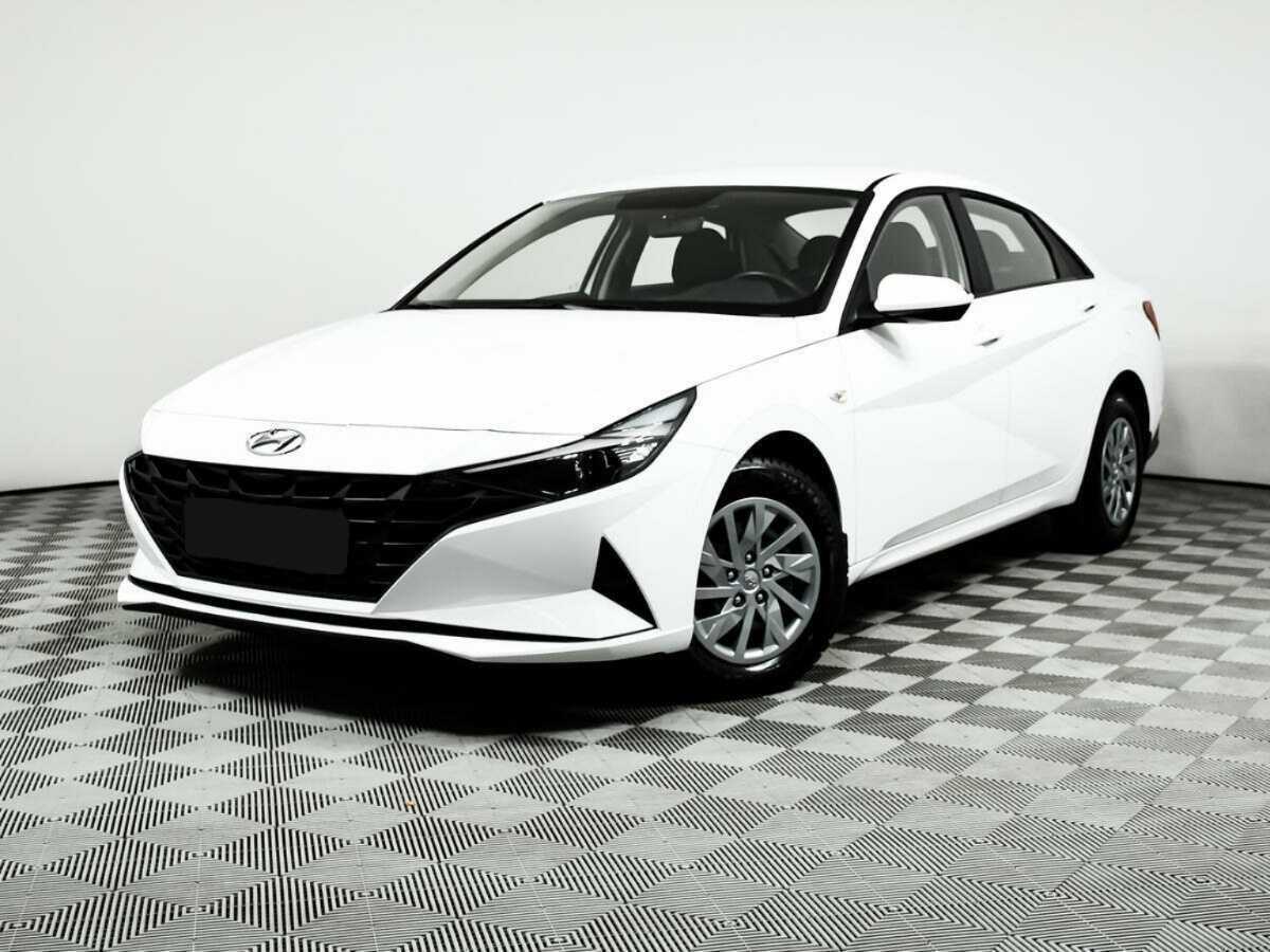 Hyundai Elantra, 2022